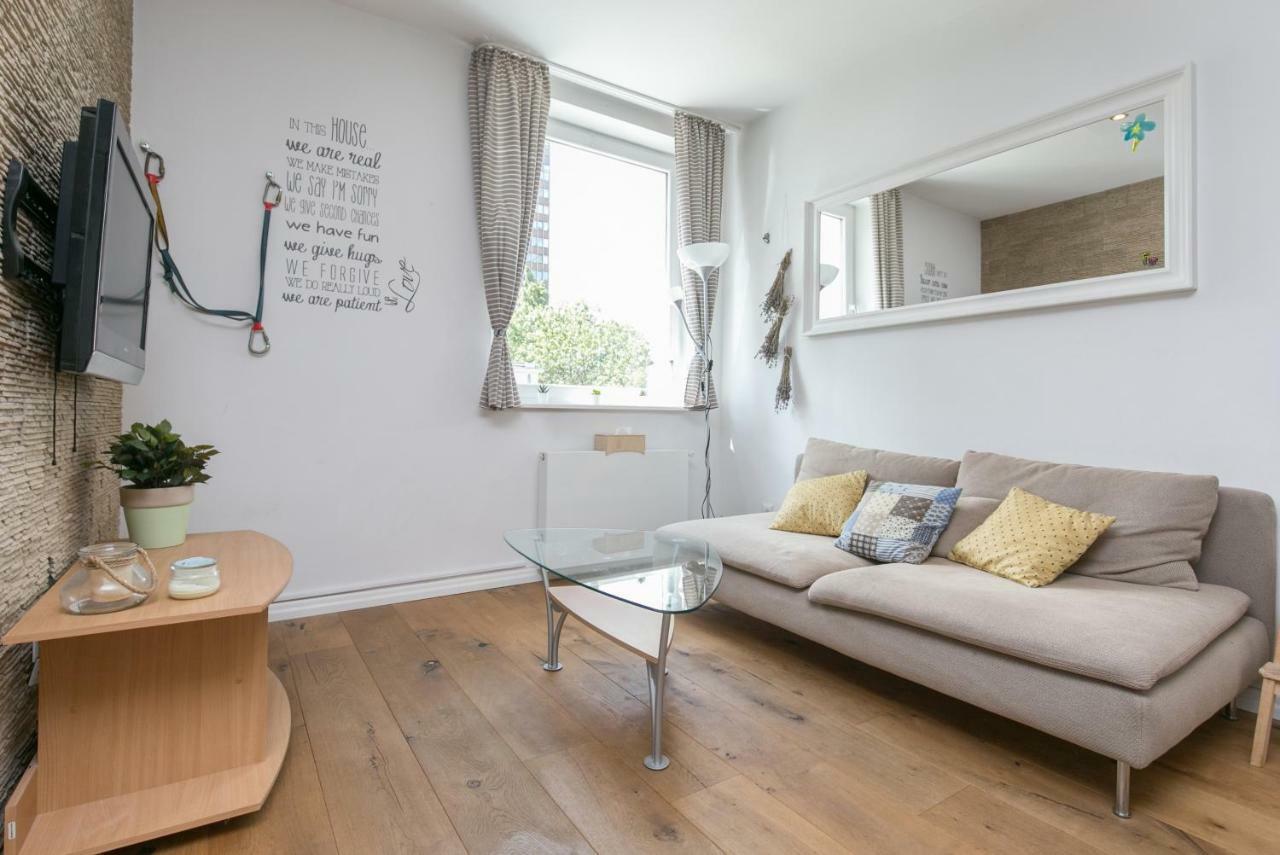グダニスクApartament Fridaアパートメント エクステリア 写真